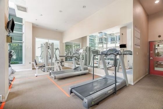 Fully Furnished Private Rooms in Downtown Vancouver