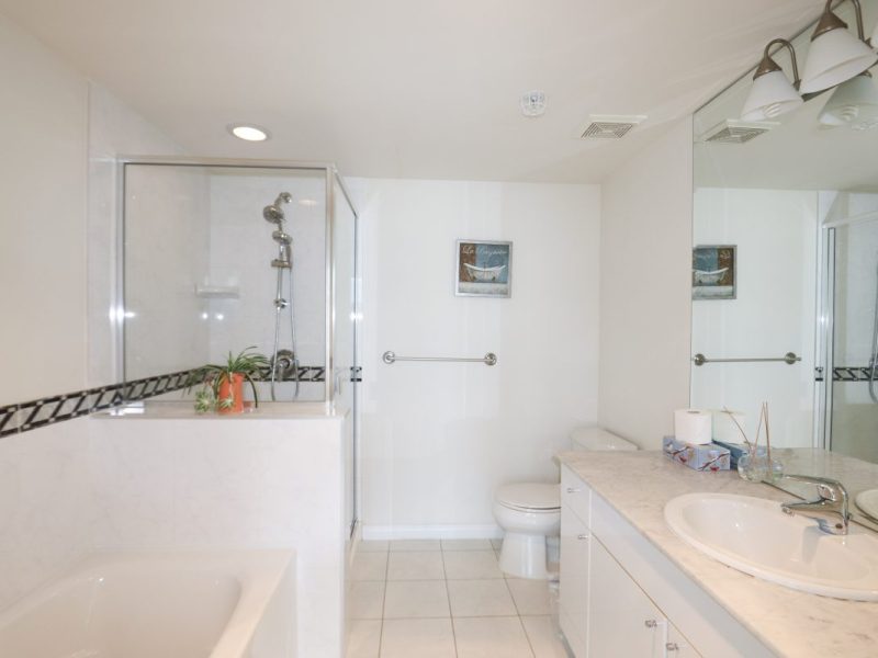 Fully Furnished Private Rooms in Downtown Vancouver