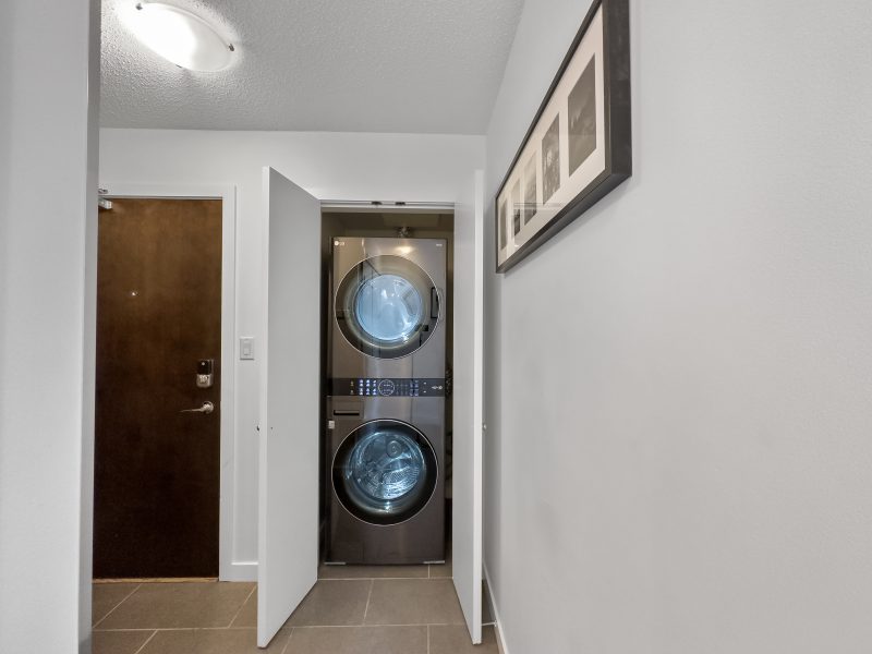 All Bills Inclusive Fully Furnished Private Room near NIC and Work Hubs!