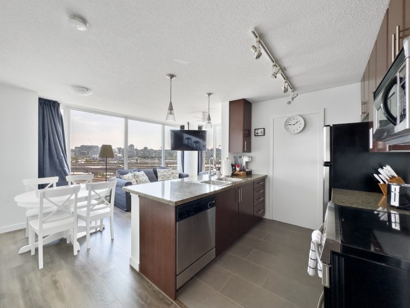 All Bills Inclusive Fully Furnished Private Room near NIC and Work Hubs!